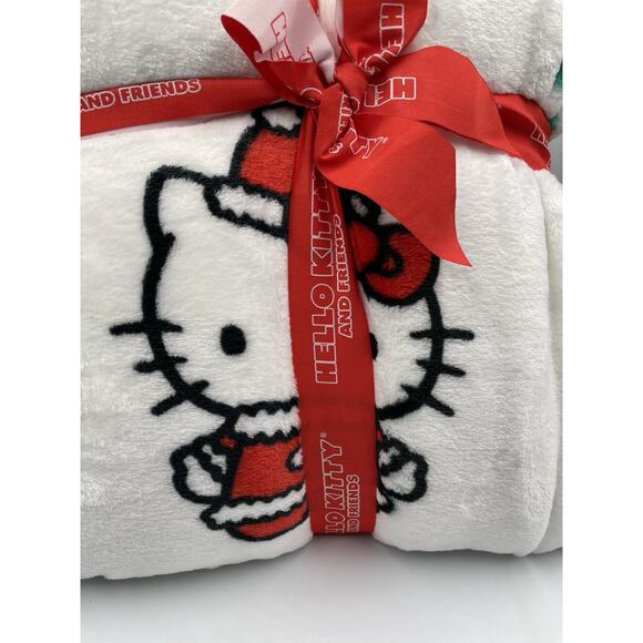 NEW Hello Kitty Christmas Plush Full/Queen Blanket 90x90 - Fast Shipping! - Picture 2 of 9